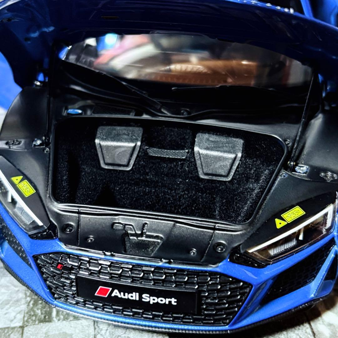 1/18 KENGFAI アウディ R8 V10 PLUS 2021