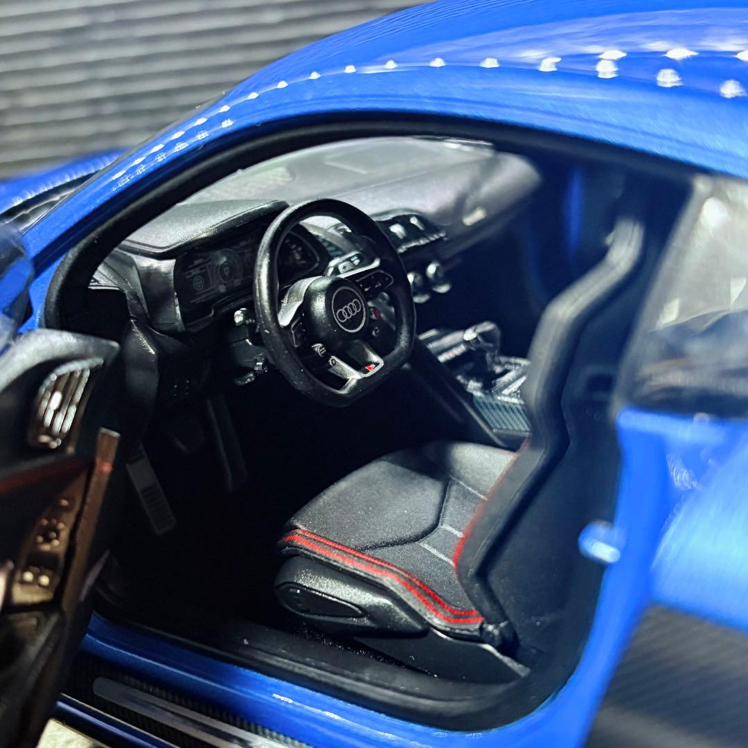 1/18 KENGFAI アウディ R8 V10 PLUS 2021