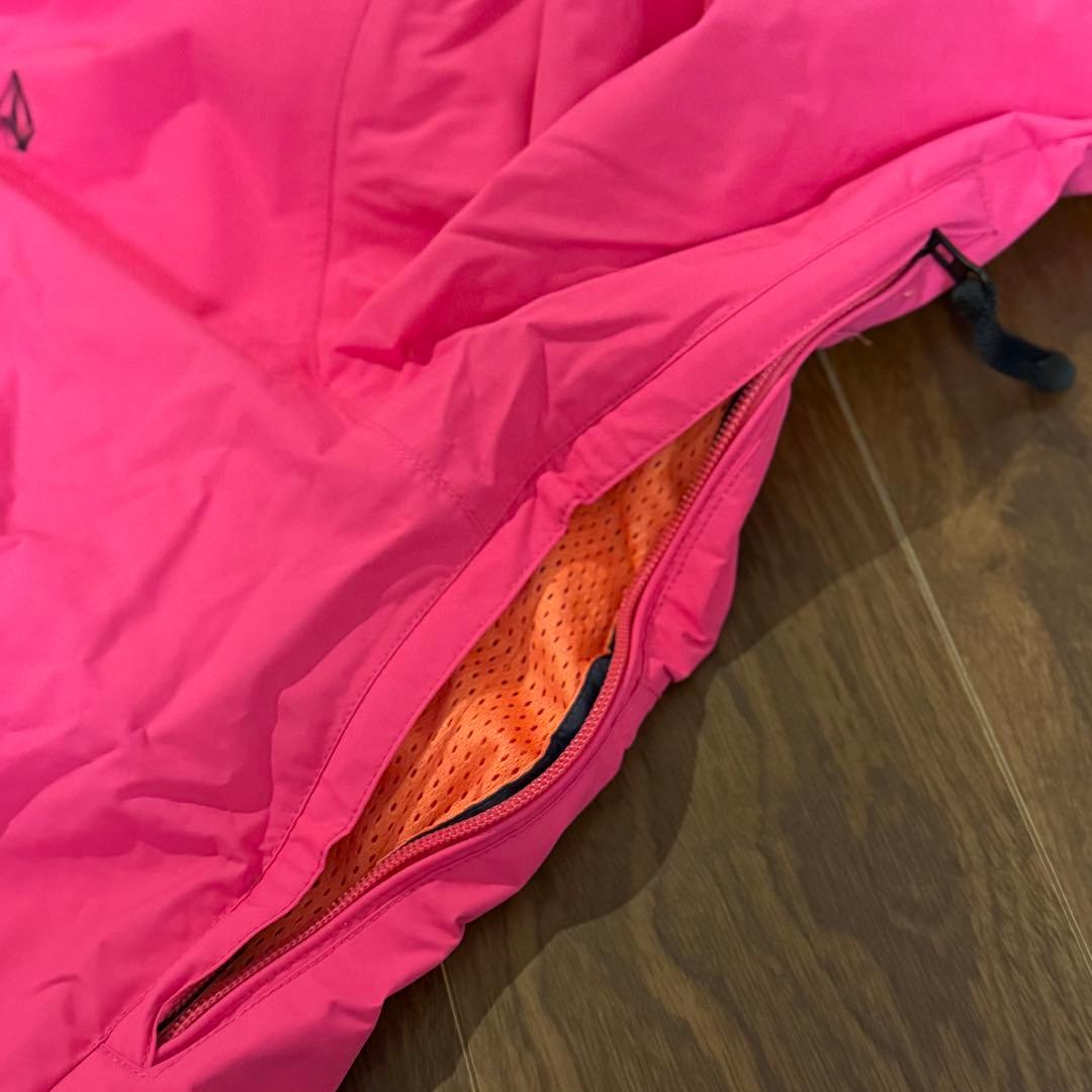 美品✨Volcom ボルコム スノーボードウェア 上 女性用 ピンク/ブラック