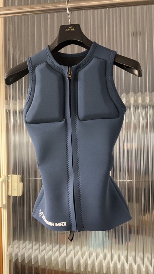 ウェットスーツ　インパクトベスト　MLサイズ