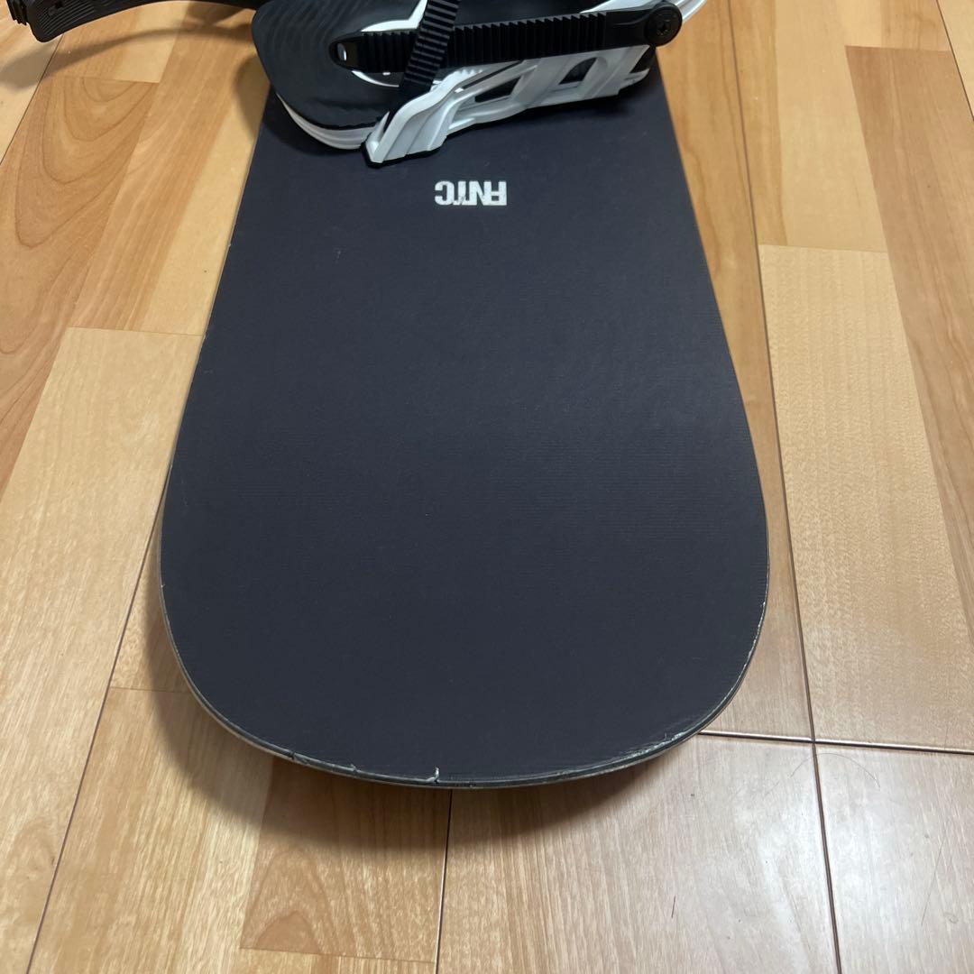 FNTC TNT スノーボード バインディング付き