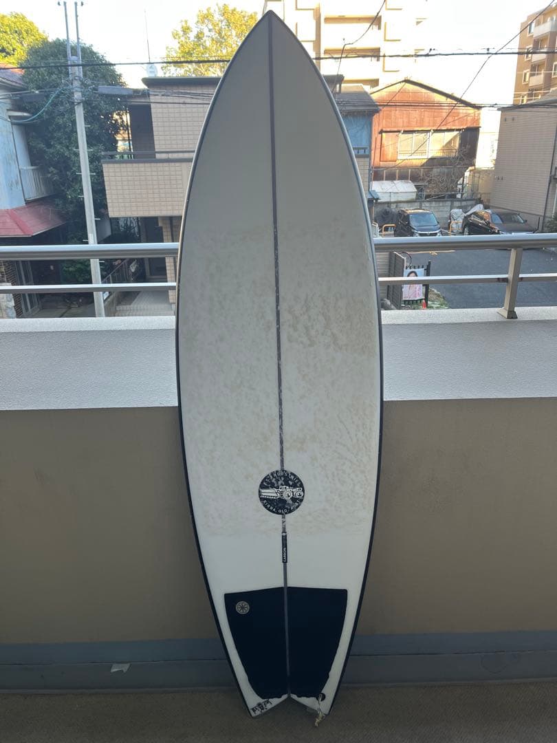 【h1ro】JSブラックバロン 5'8 PE ツインフィン FCS2