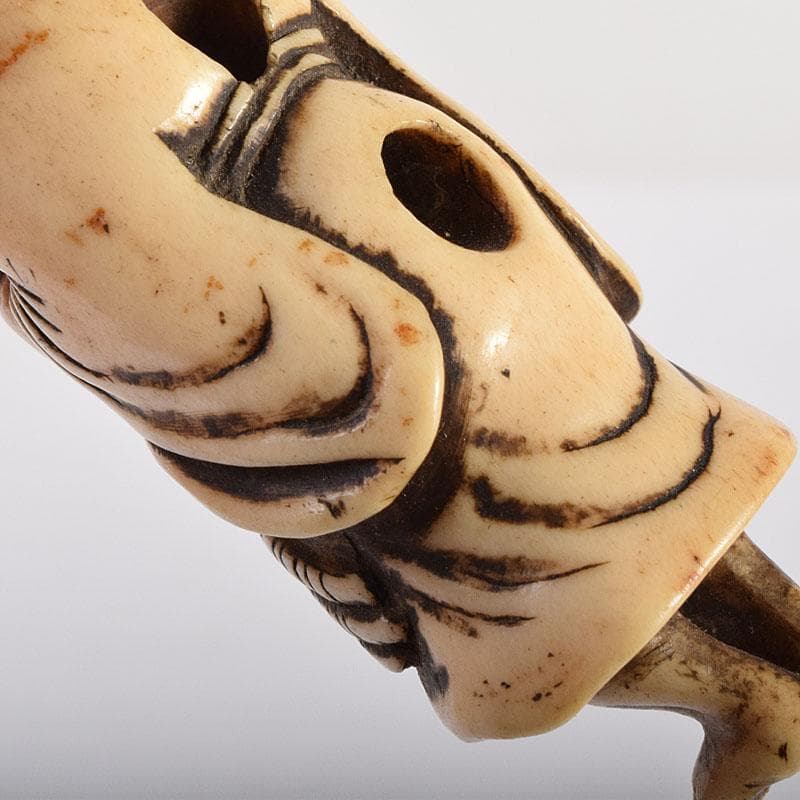 時代提げ物　獣骨製　翁　人物　根付　V　6915