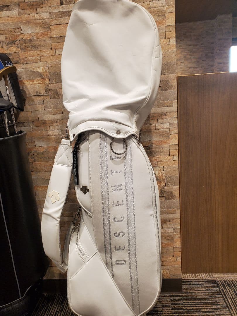 DESCENTE ホワイト キャディバッグ