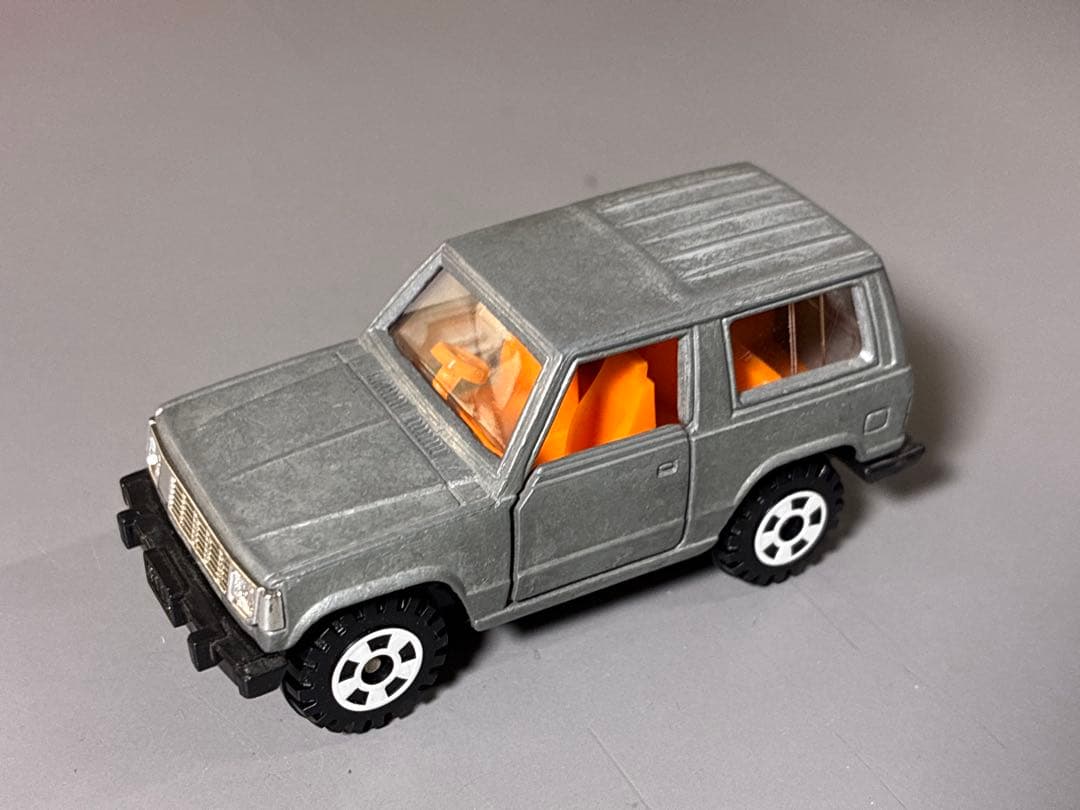 トミカ 日本製 三菱 パジェロ 無塗装