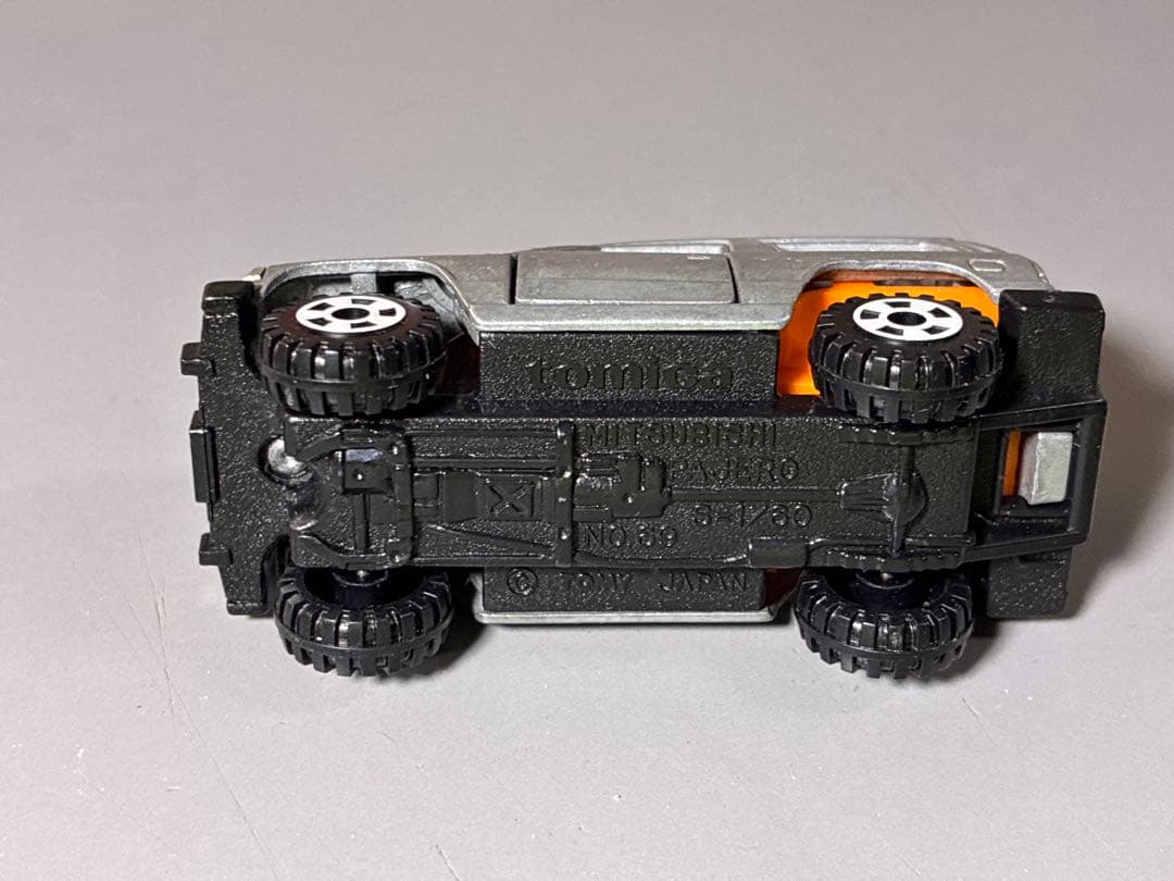 トミカ 日本製 三菱 パジェロ 無塗装