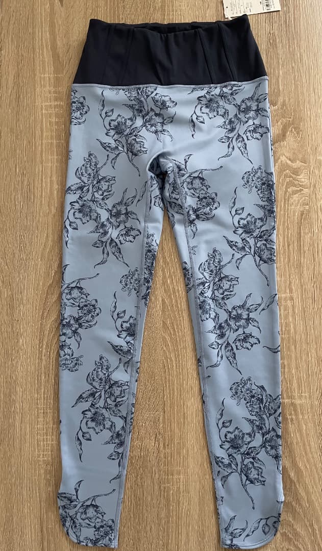 フラワープリント ヨガパンツ 新品