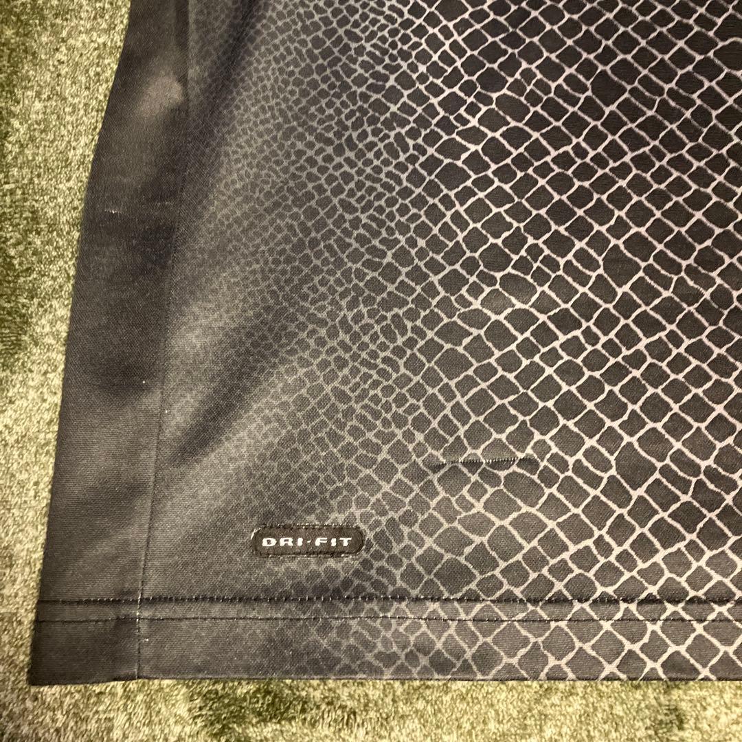 DRI-FIT スネークパターン ポロシャツ