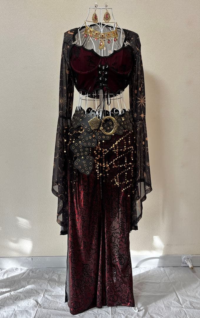 【新品】ベリーダンス衣装★パンツタイプ！ボルドー×ブラック×ゴールド★セット