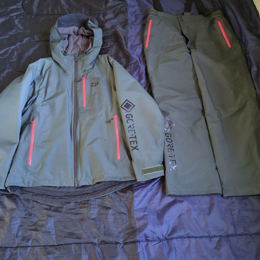 DAIWA　GORE-TEX　ウィンタースーツ　DW-1921　色グリーン