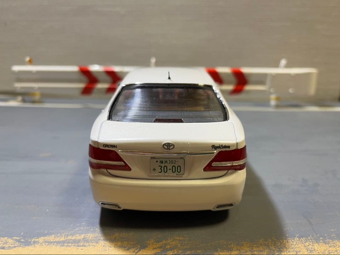クラウン　プラモデル完成品