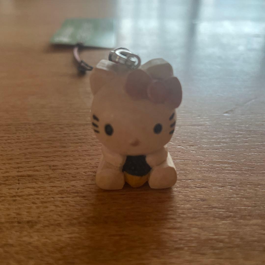 【新品未使用】ハローキティ 木彫り 森の仲間たち ストラップ 3個セット