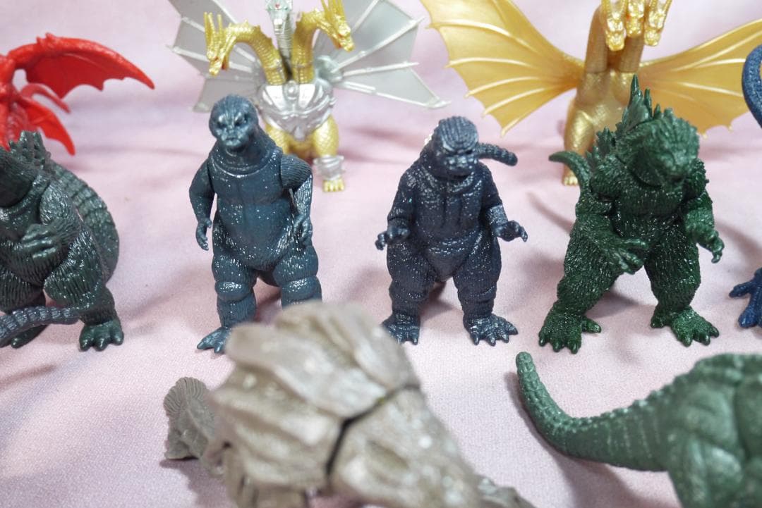 ハイパーゴジラ　ハイパーガメラ　24体