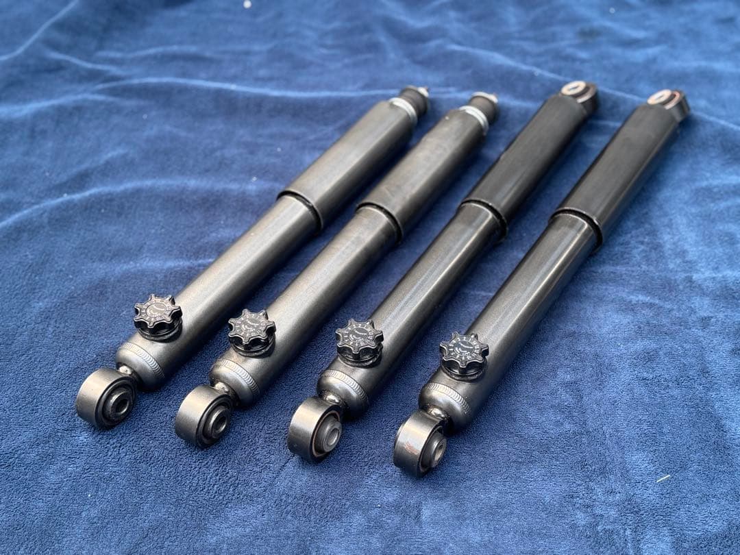 jb64 jb74 1インチアップ　サスペンション 4本セット　ショウワガレージ