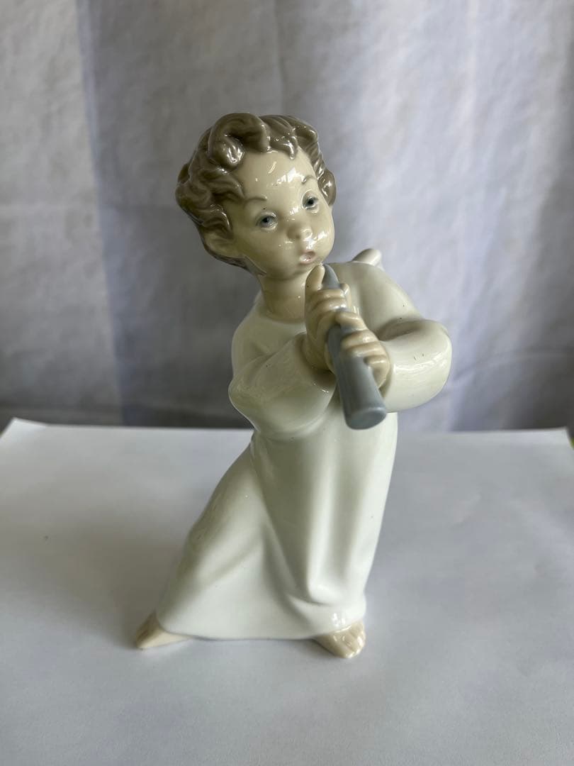 角笛を吹く天使