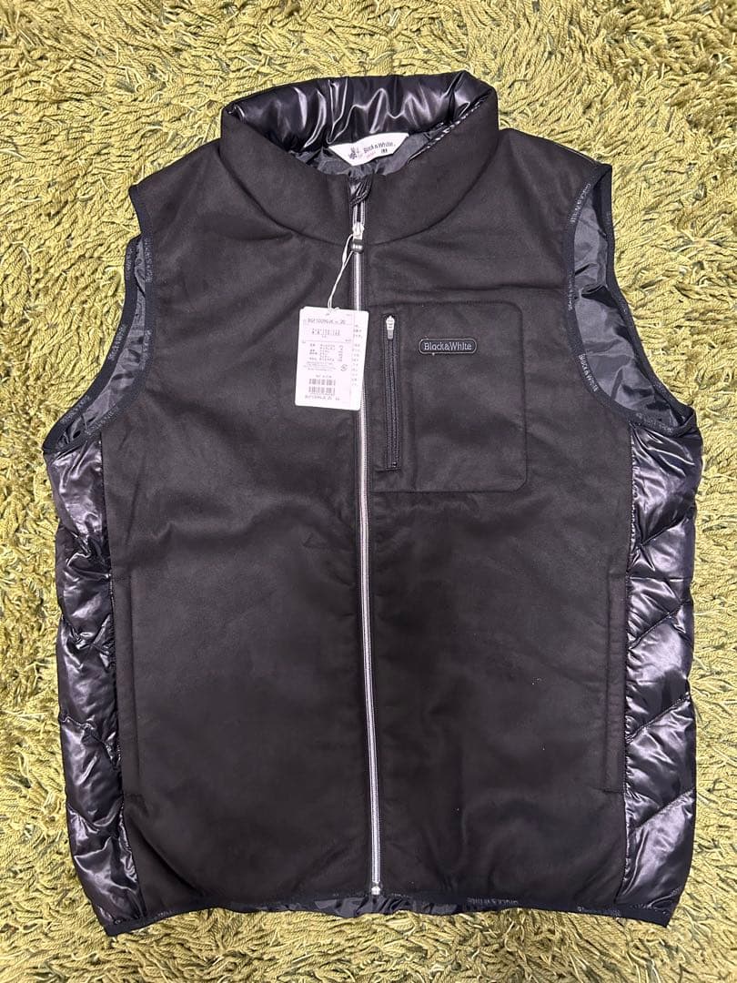 ブラック&ホワイト　メンズダウンベスト