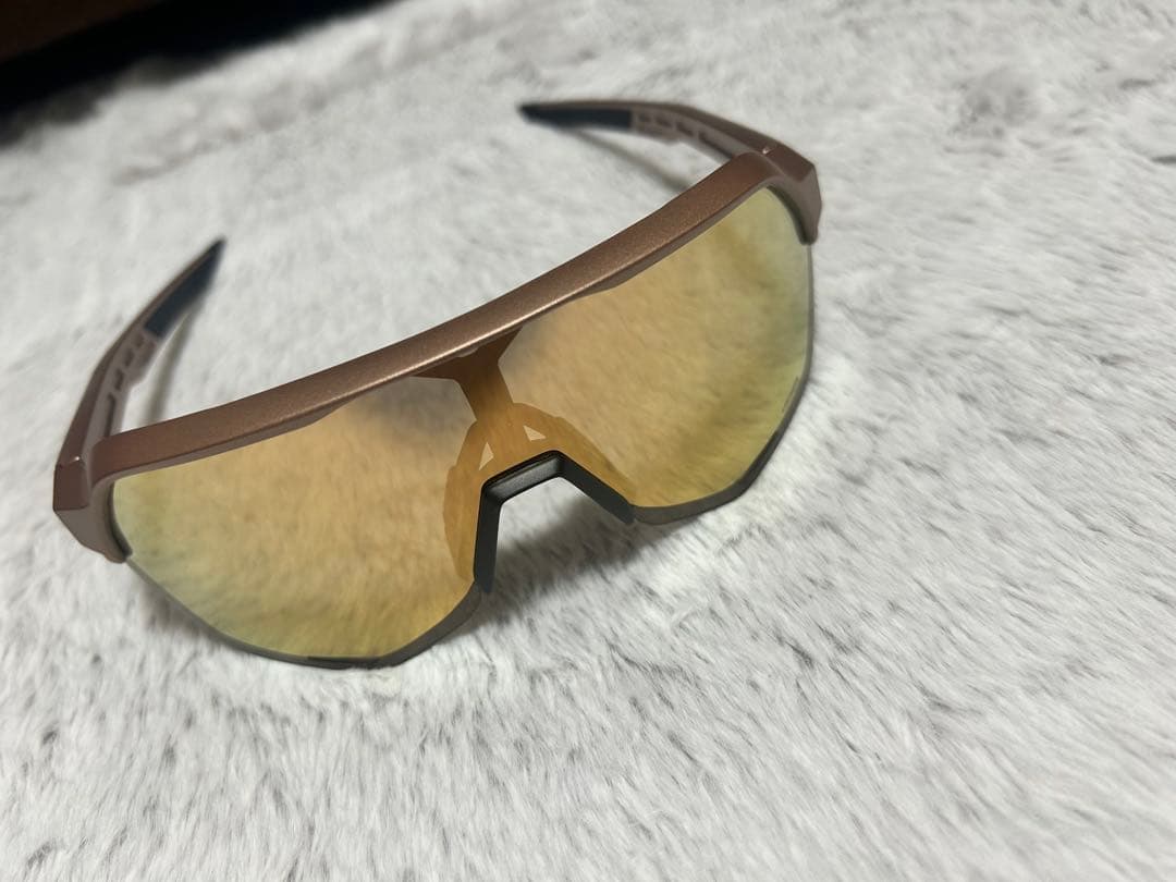 ワンハンドレッド　100% フアン・ソト選手着用モデル　スポーツサングラス