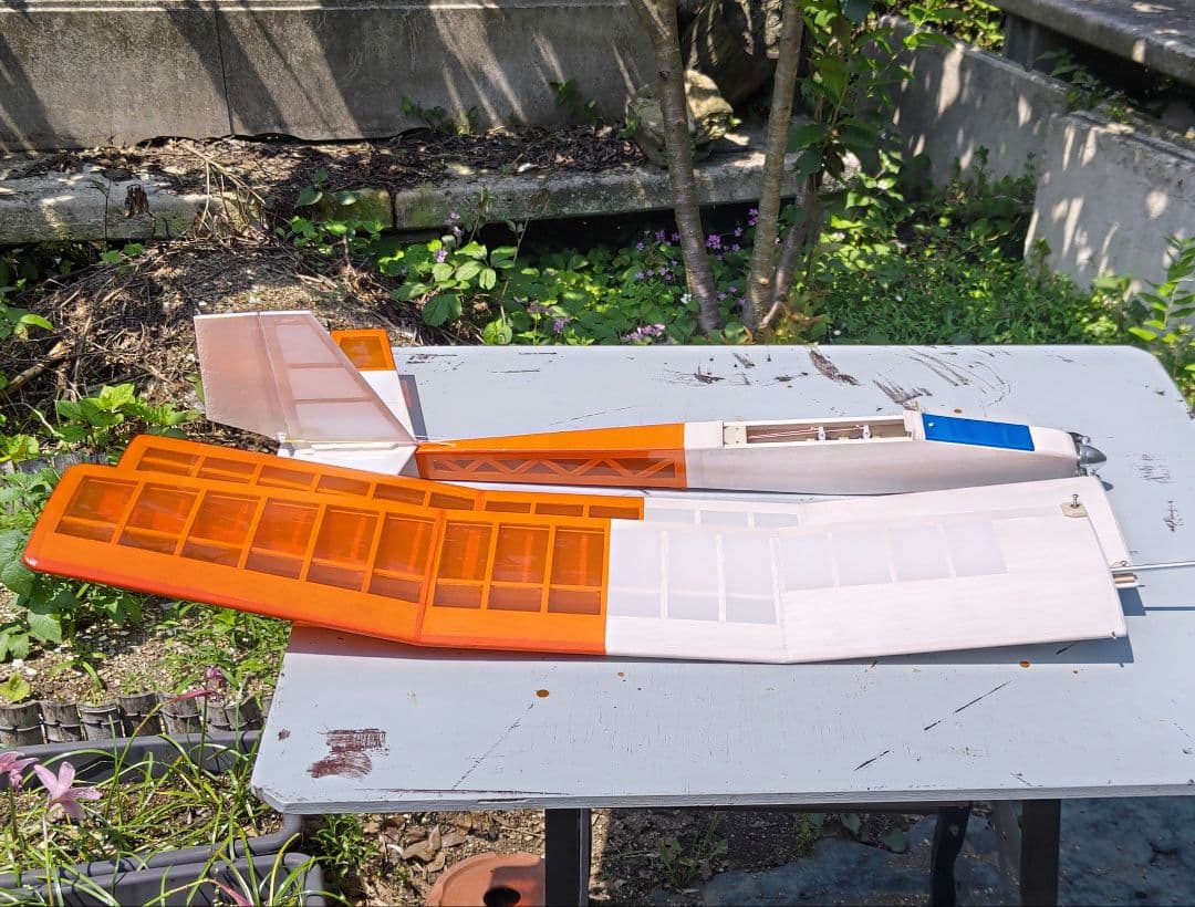 ラジコン飛行機　電動グライダー