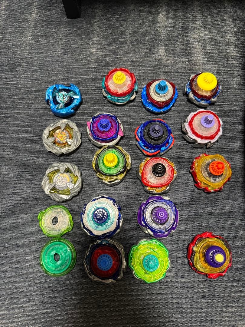 n*0様 BAYBLADE X まとめ売り、ケース