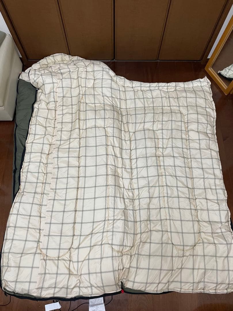 コールマン　寝袋冬肉厚、シュラフ アウトドア車中泊、キャンプ、2個セット！