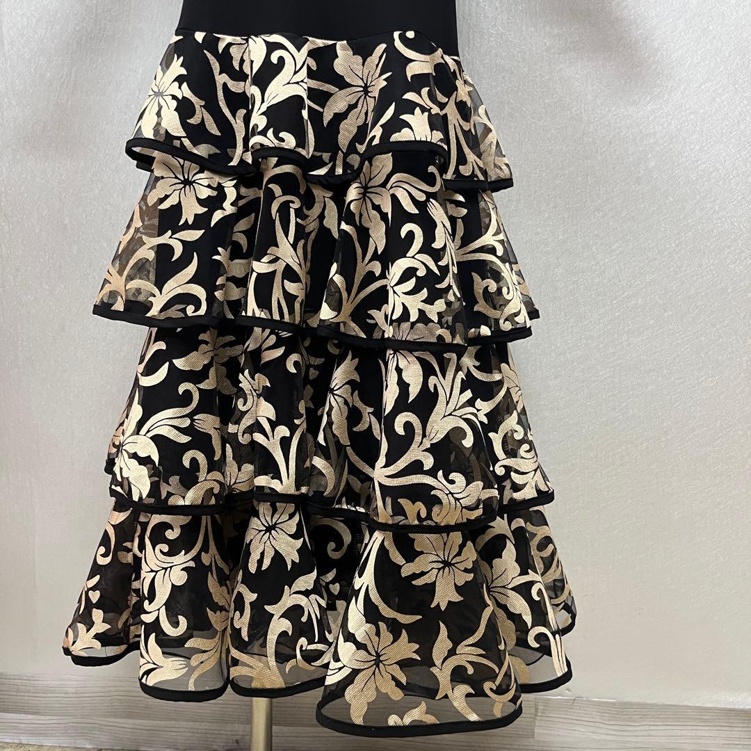 新品 社交ダンス セットアップ 黒地にゴールドプリント ドルマンスリーブ