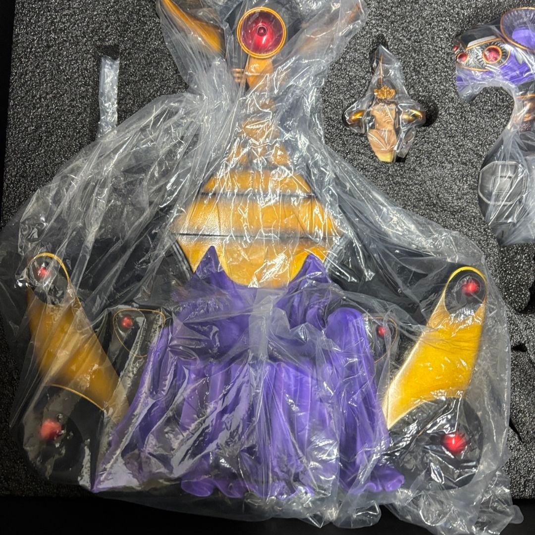 17　未組立品　超稀少　スパイスシード　ラオウ　玉座　ゴールドカラー　北斗の拳