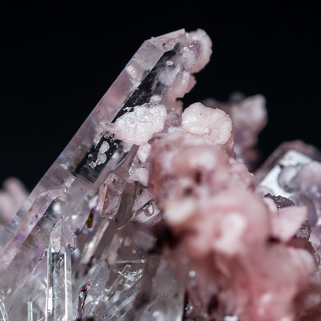 中国 ロードクロサイト フローライト 蛍石 天然石 原石 鉱物標本 鉱石 731