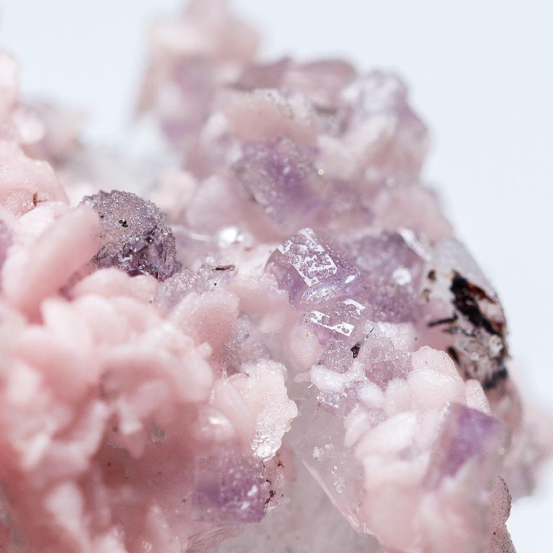 中国 ロードクロサイト フローライト 蛍石 天然石 原石 鉱物標本 鉱石 731