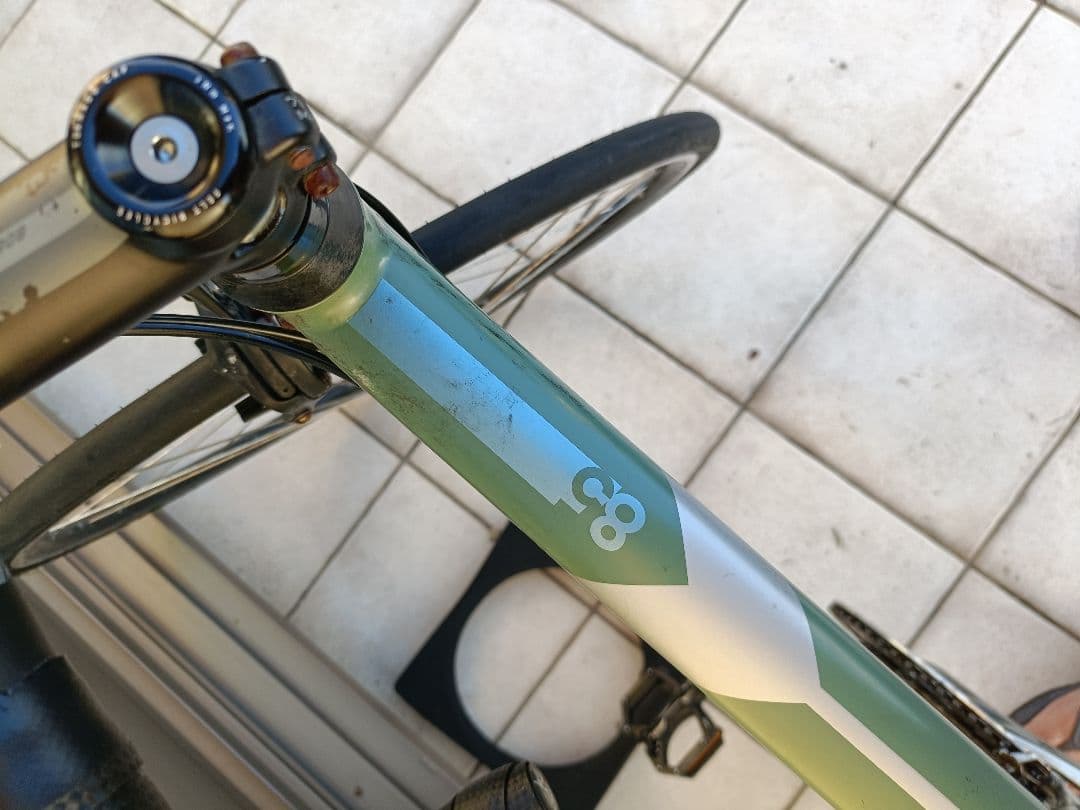 【引き取り限定（福岡）】FELT ロードバイクF85 ティアグラ