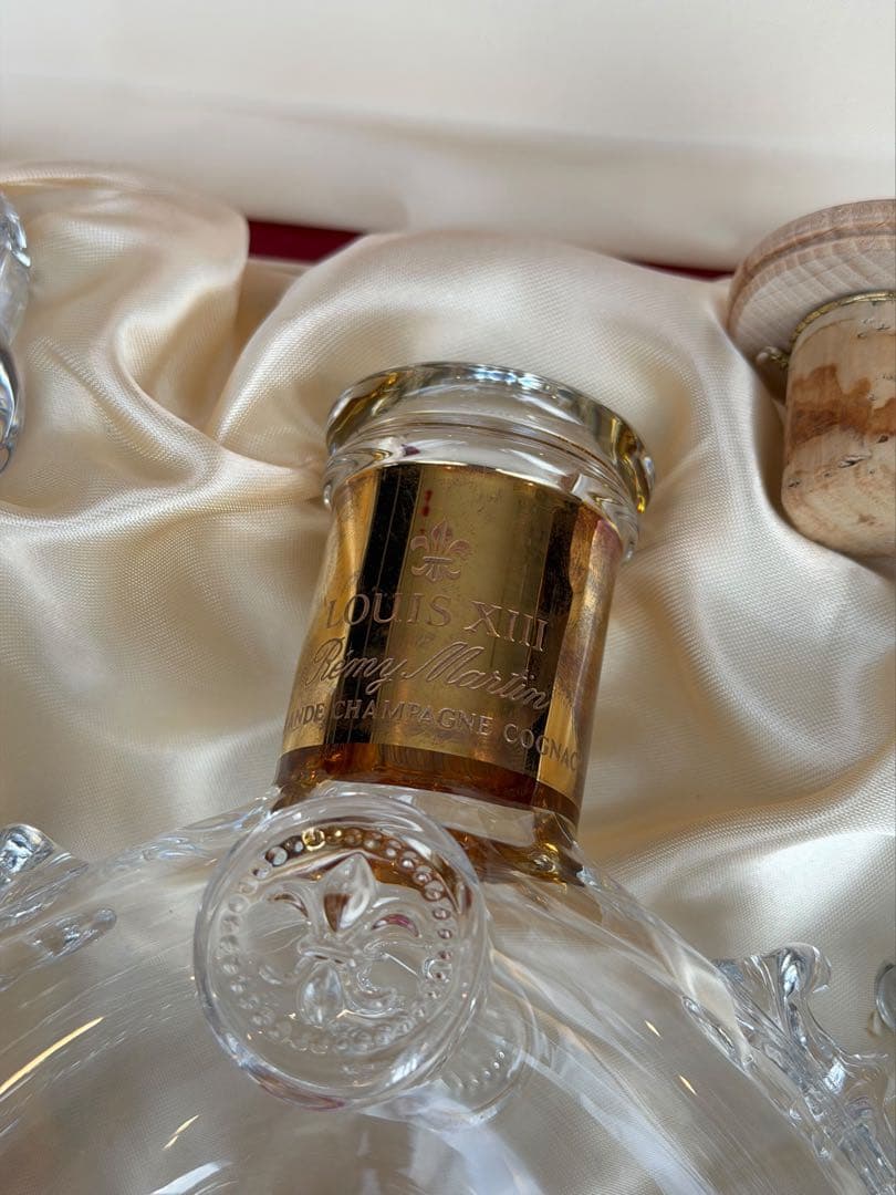 【極美品・バカラ社製】レミーマルタン ルイ13世 空瓶＆専用ボックスセット