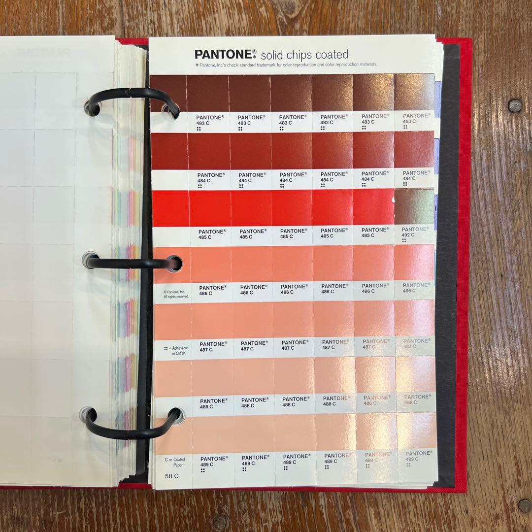 Pantone solid chips パントーン　色見本