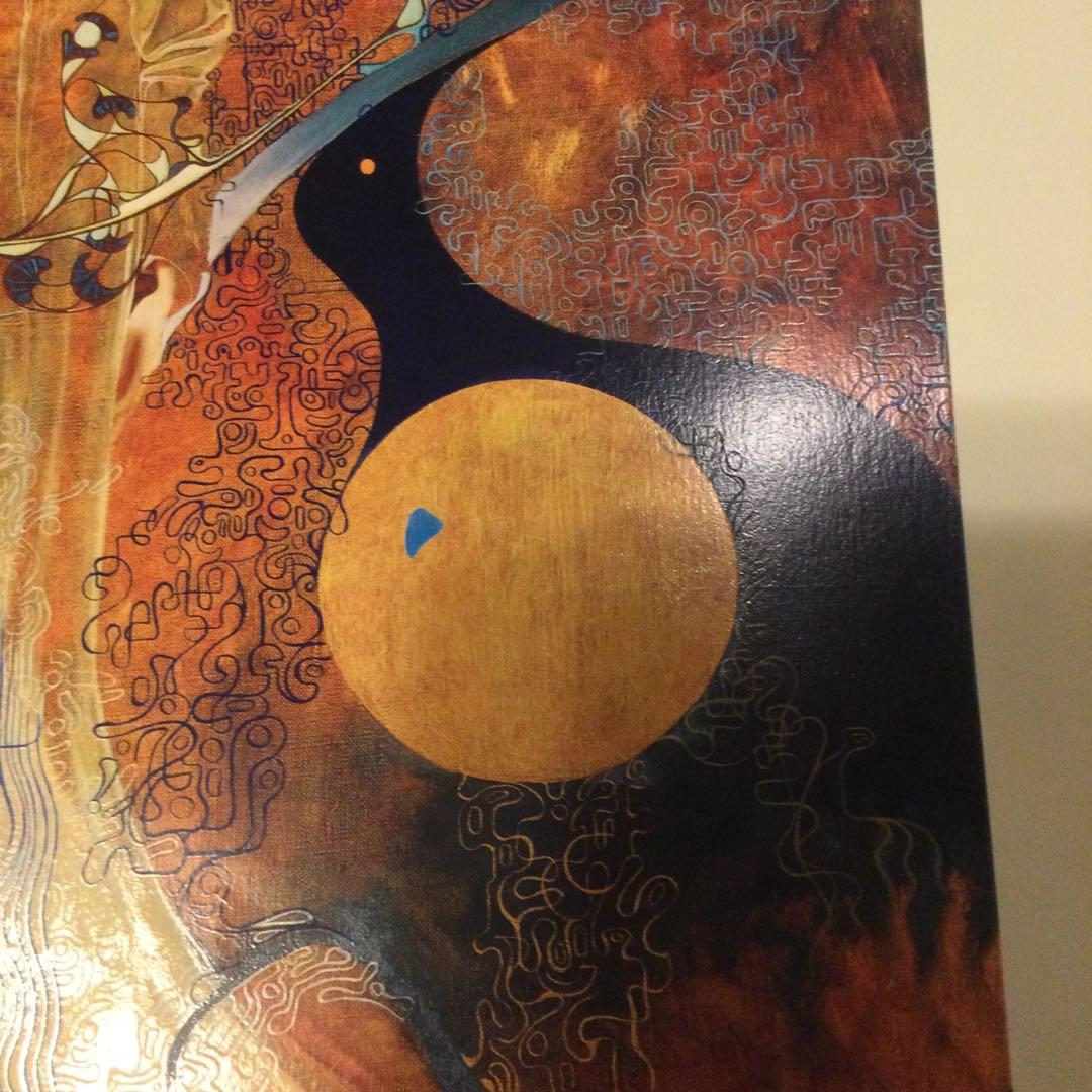 女性のサイン付きポスター、シリアル番号付き