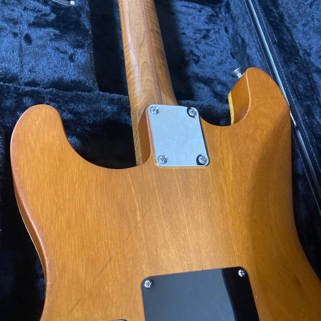 値下げしました！フレイムメイプル エレキギター 専用ケース付