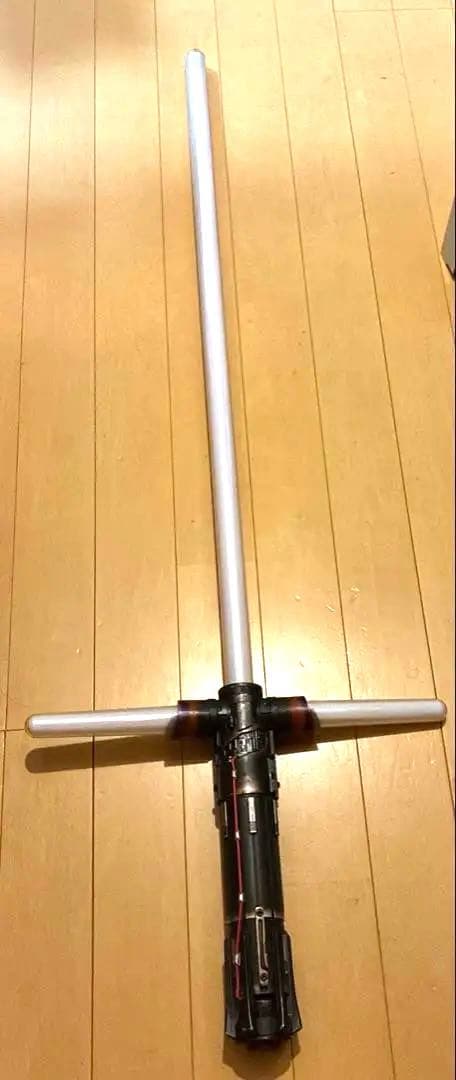 スターウォーズライトセーバー カイロレーン十字型ハンドル