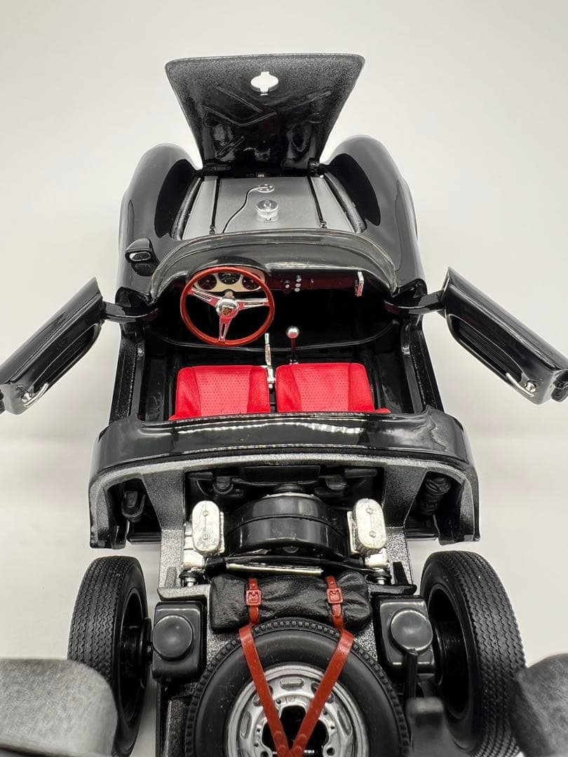 No288 ミニカー1/18箱あり PORSCHE 550 A SPYDER