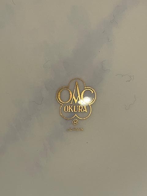 手描き花柄の磁器花瓶