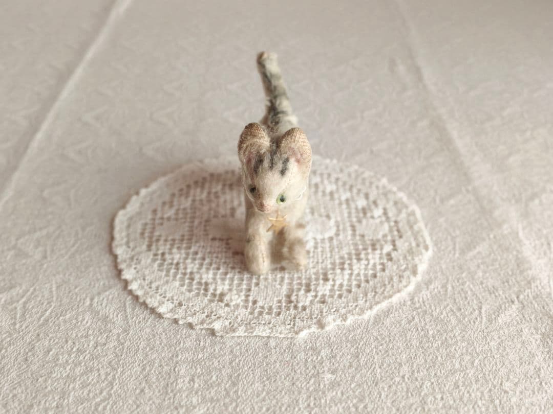 * antique bear ୨୧ * 小さくて可愛い トラ猫ちゃん