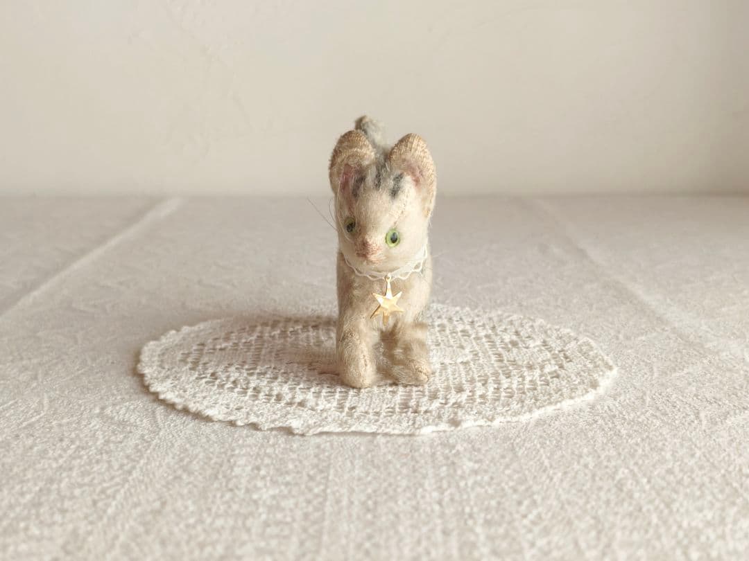 * antique bear ୨୧ * 小さくて可愛い トラ猫ちゃん