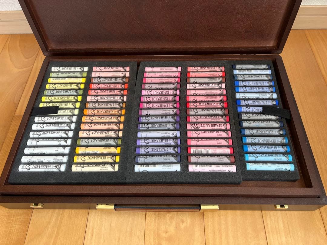 新品【REMBRANDT(レンブラント)】ソフトパステル150色 木箱セット
