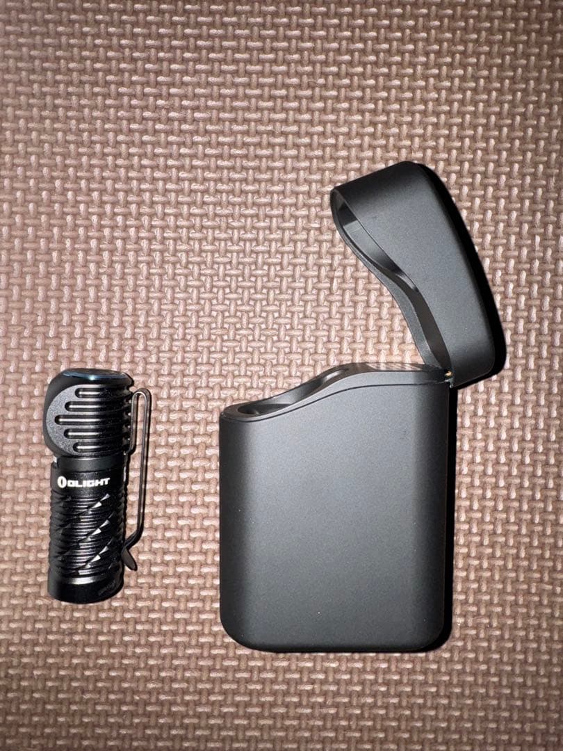Olight Perun 3mini Premium 懐中電灯