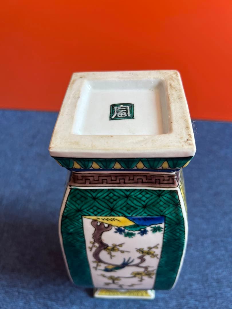 1063  九谷焼　色絵花瓶　花鳥図案　時代物