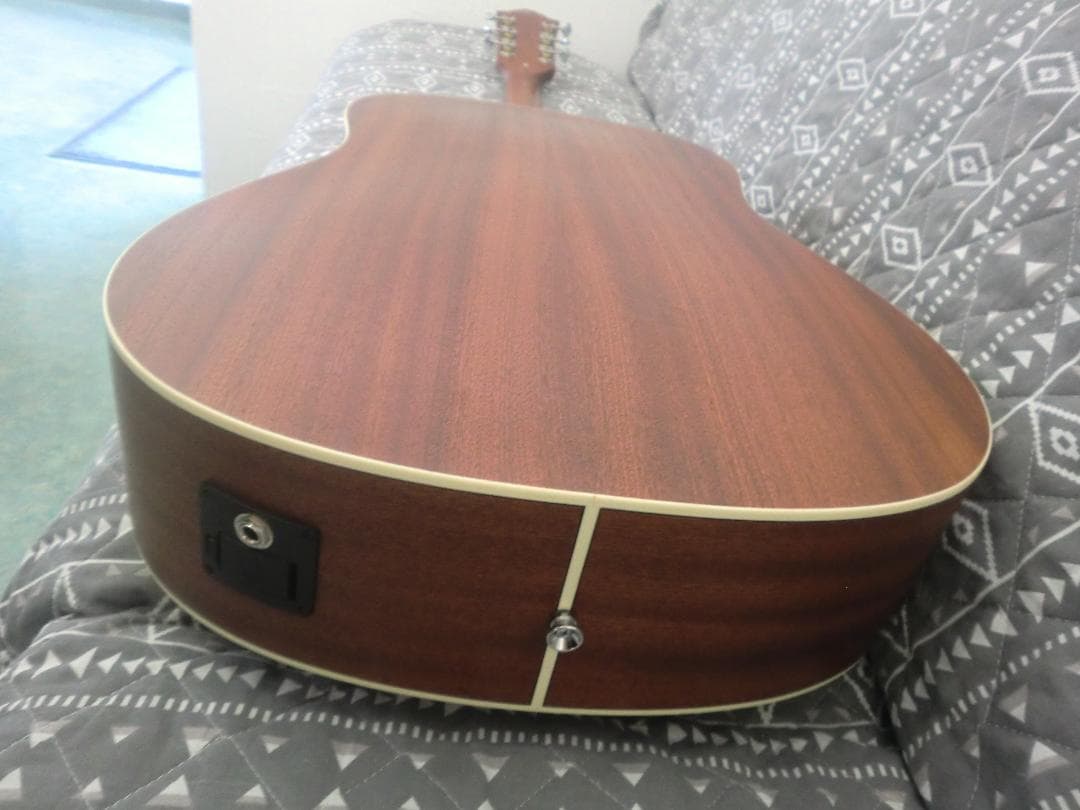 GUILD D-240E 美品 　値引中