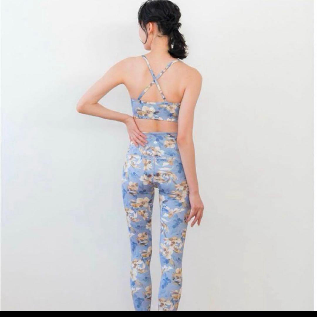 3/16まで値下『新品タグ付』【SUKALA】フラワープリント　上下セット 『S