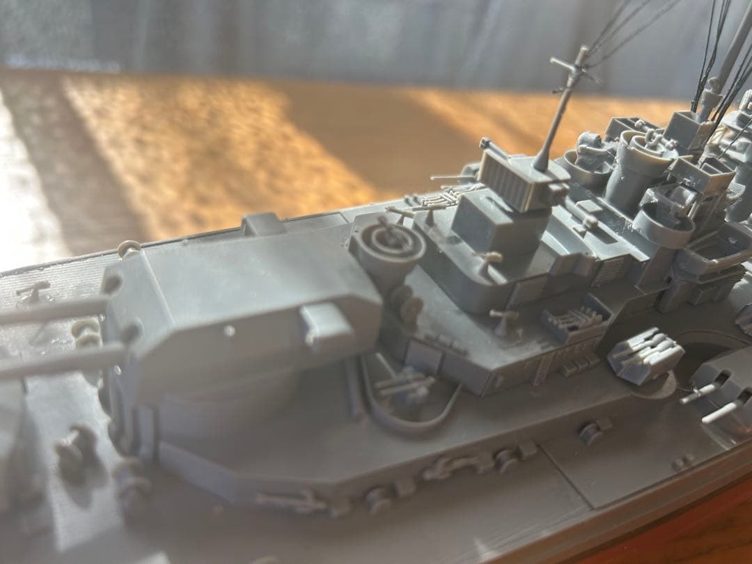 ドイツ高速戦艦ビスマルク.大西洋最大の殺し屋一発で(フッド撃沈)サイズ1/350