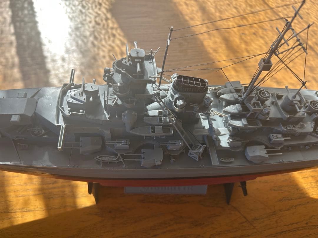 ドイツ高速戦艦ビスマルク.大西洋最大の殺し屋一発で(フッド撃沈)サイズ1/350