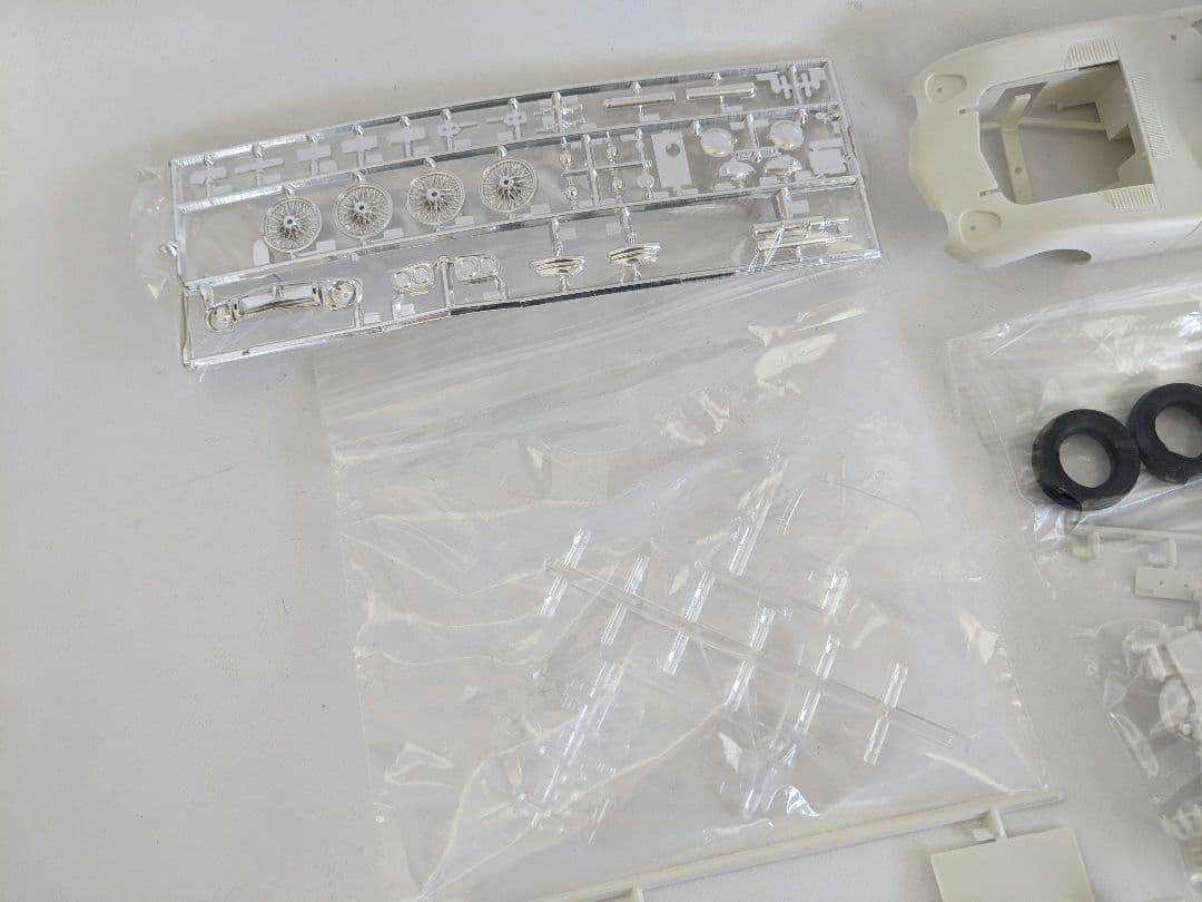 AIRFIX　トヨタ　2000GT　プラモデル