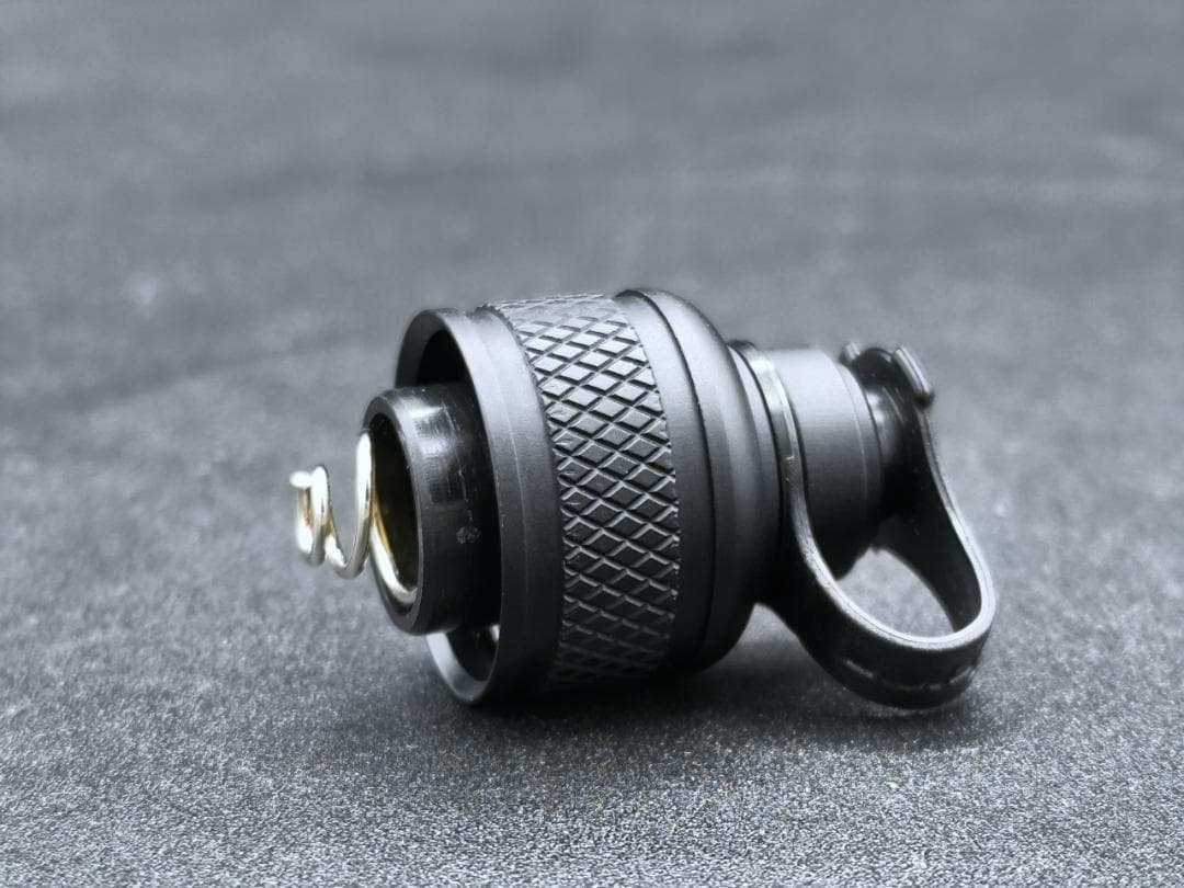 個人装備 SUREFIRE TAILCAP UE00