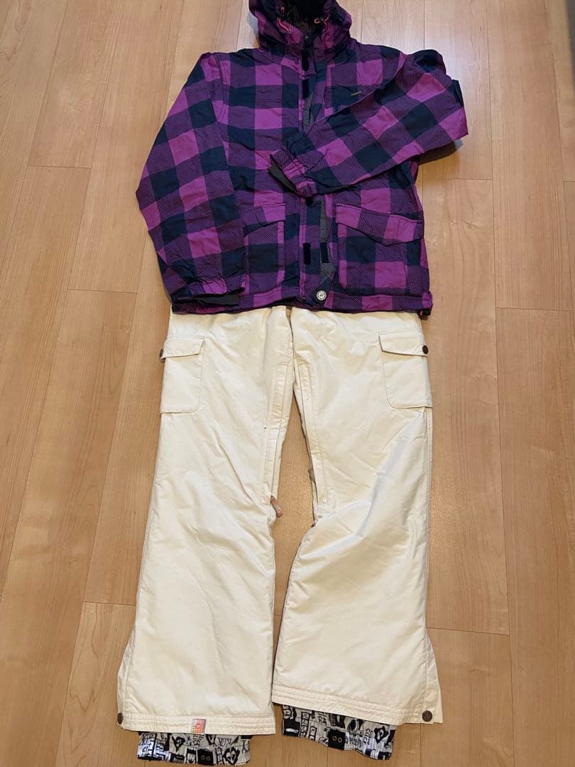 スノボード/スキーウェア/雪かきにも（上）