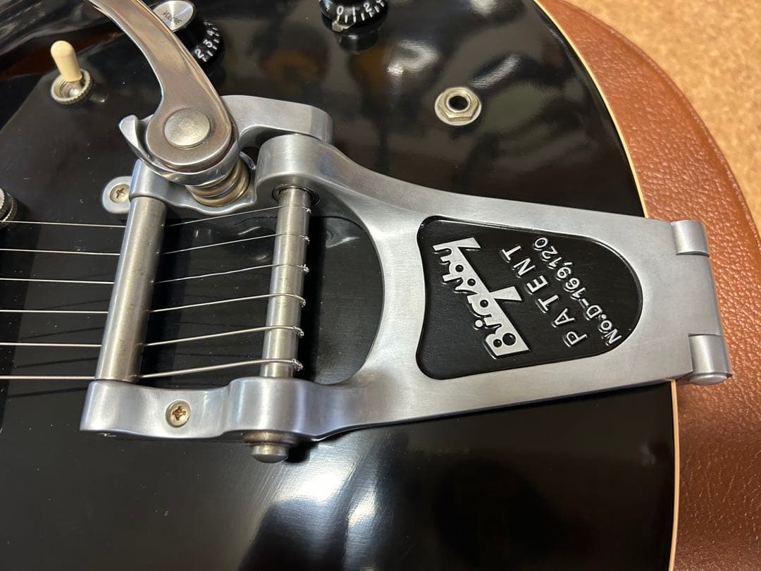 ギター ES-330 Dot VOS Ebony w/Bigsby GIBSON