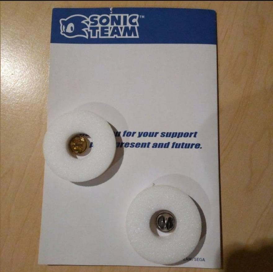 超希少ソニックチーム　セガ統合記念非売品ピンバッチ